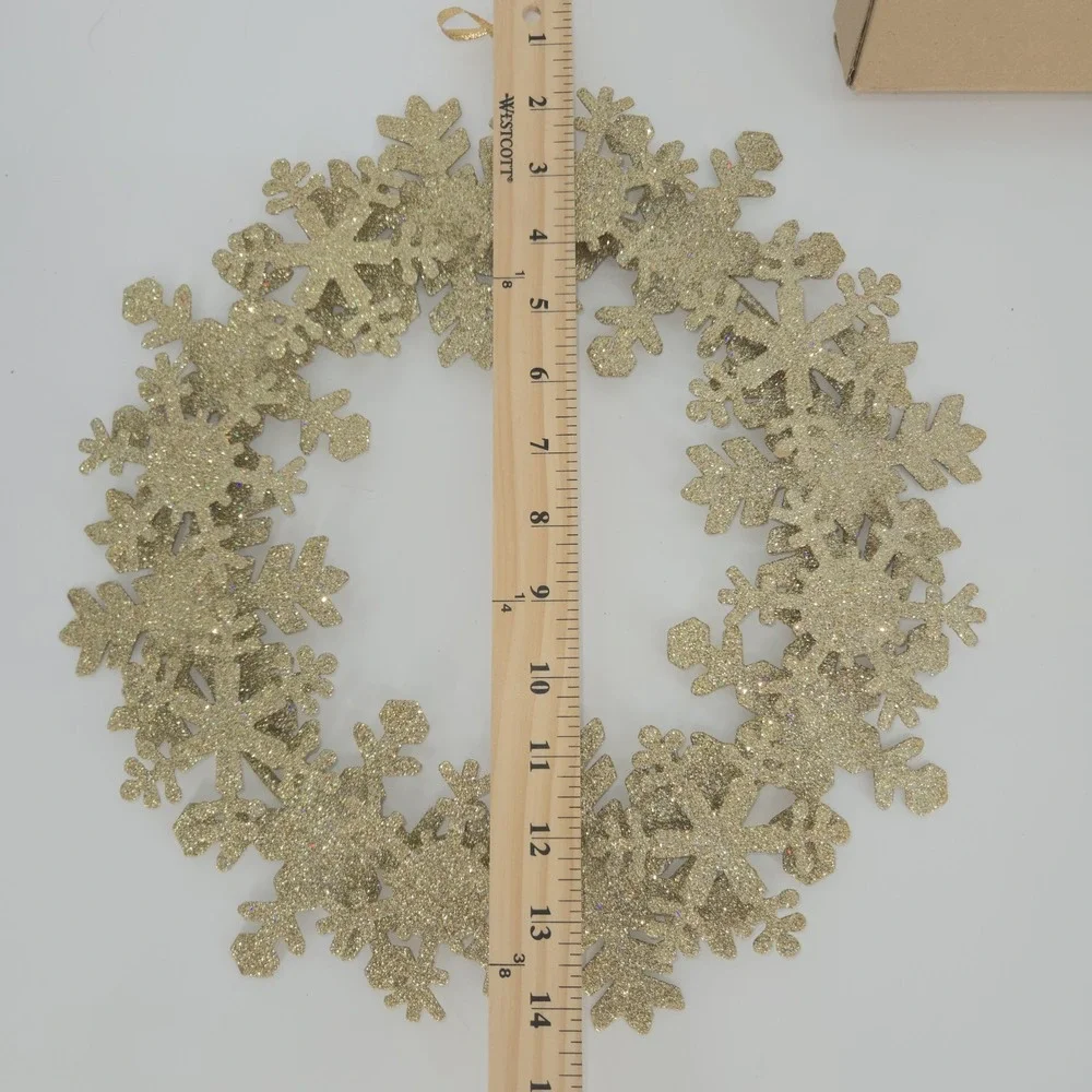 Avon Glitter and Gold 3D Holiday Wreath 14in Snowflake Christmas Decor 2010 Box